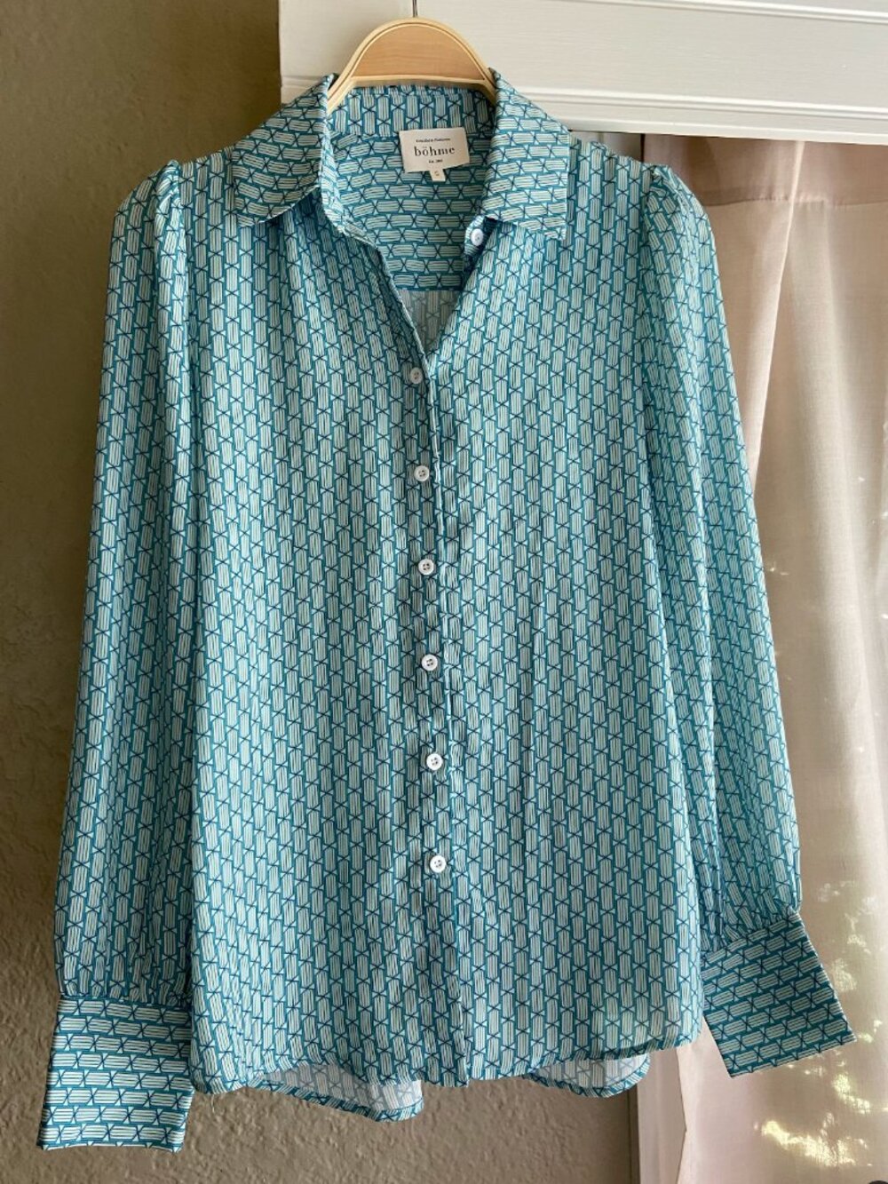Bohme geometric blue and white blouse  size small